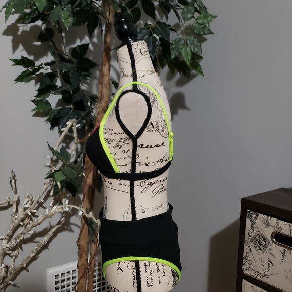 Multi-colored bikini - Picture 5 of 6